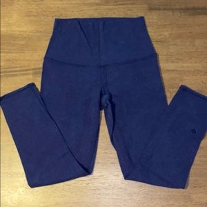 Size 4 Lululemon cropped cotton wunderunders